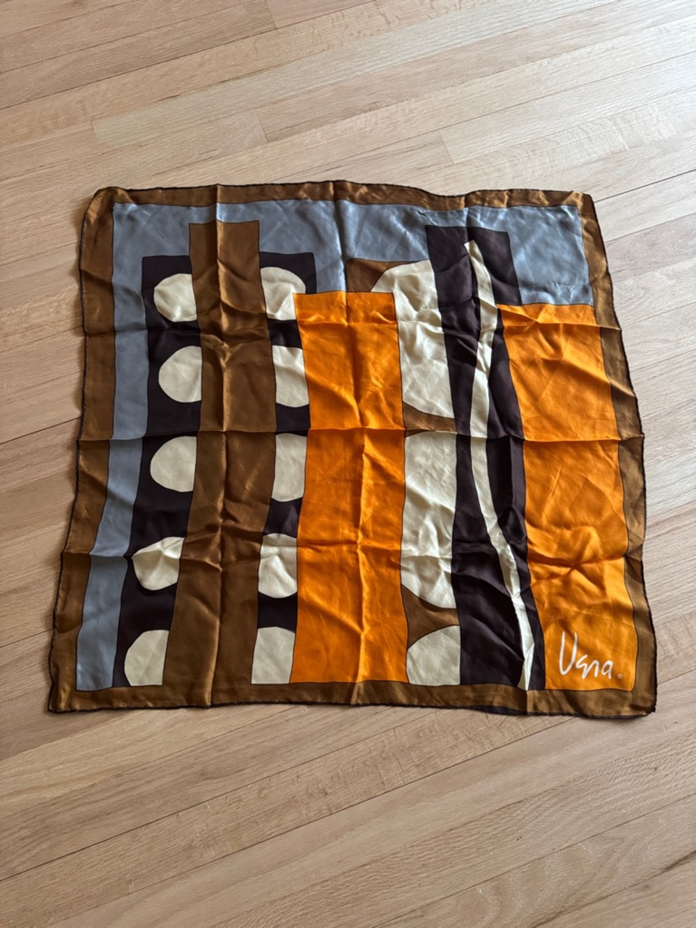 Vera Neumann vintage silk geometric scarf 25”x25 wonderful vintage condition